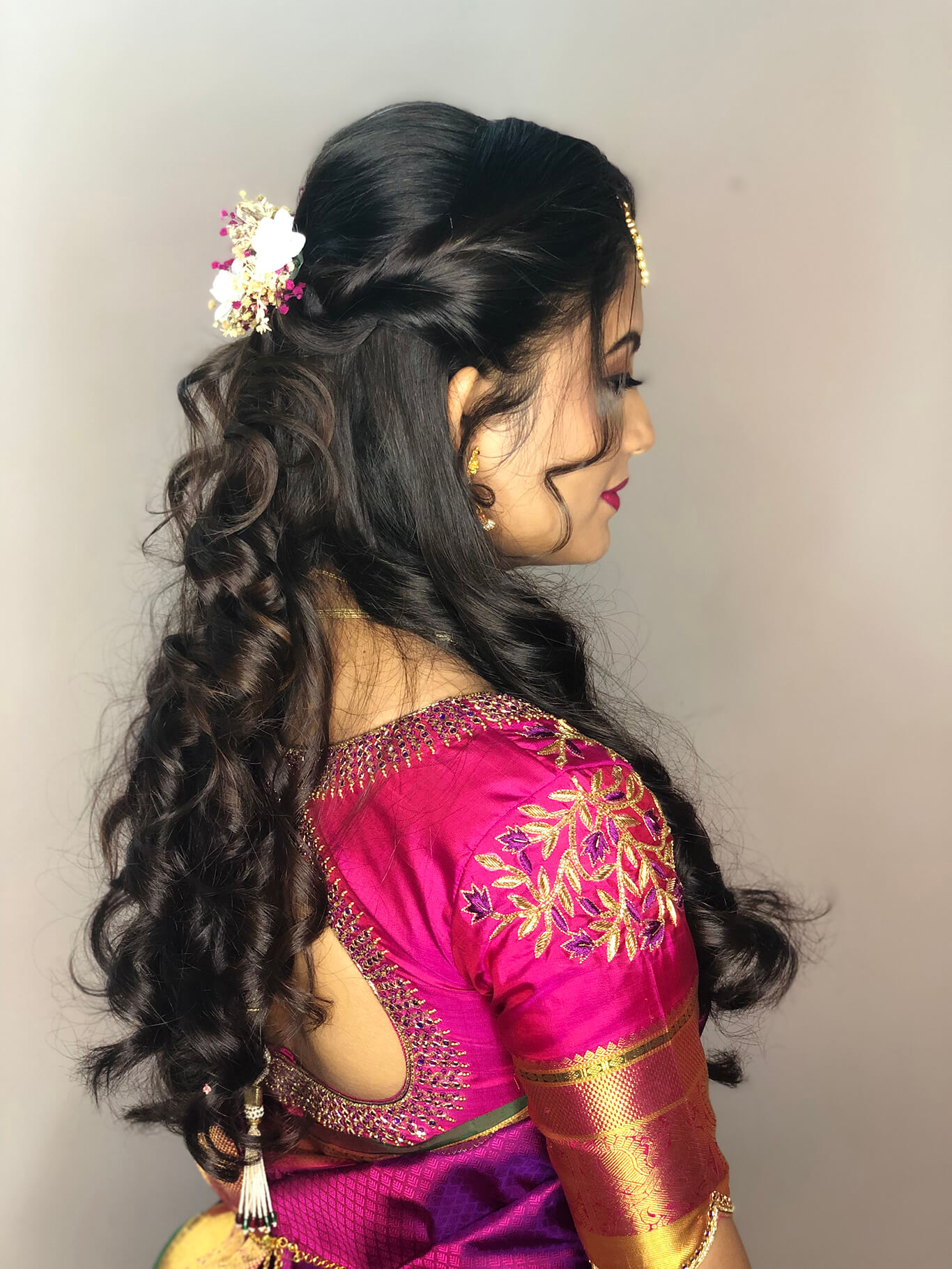 10 Latest Curly Hairstyles for Saree and Lehenga | Styles At Life